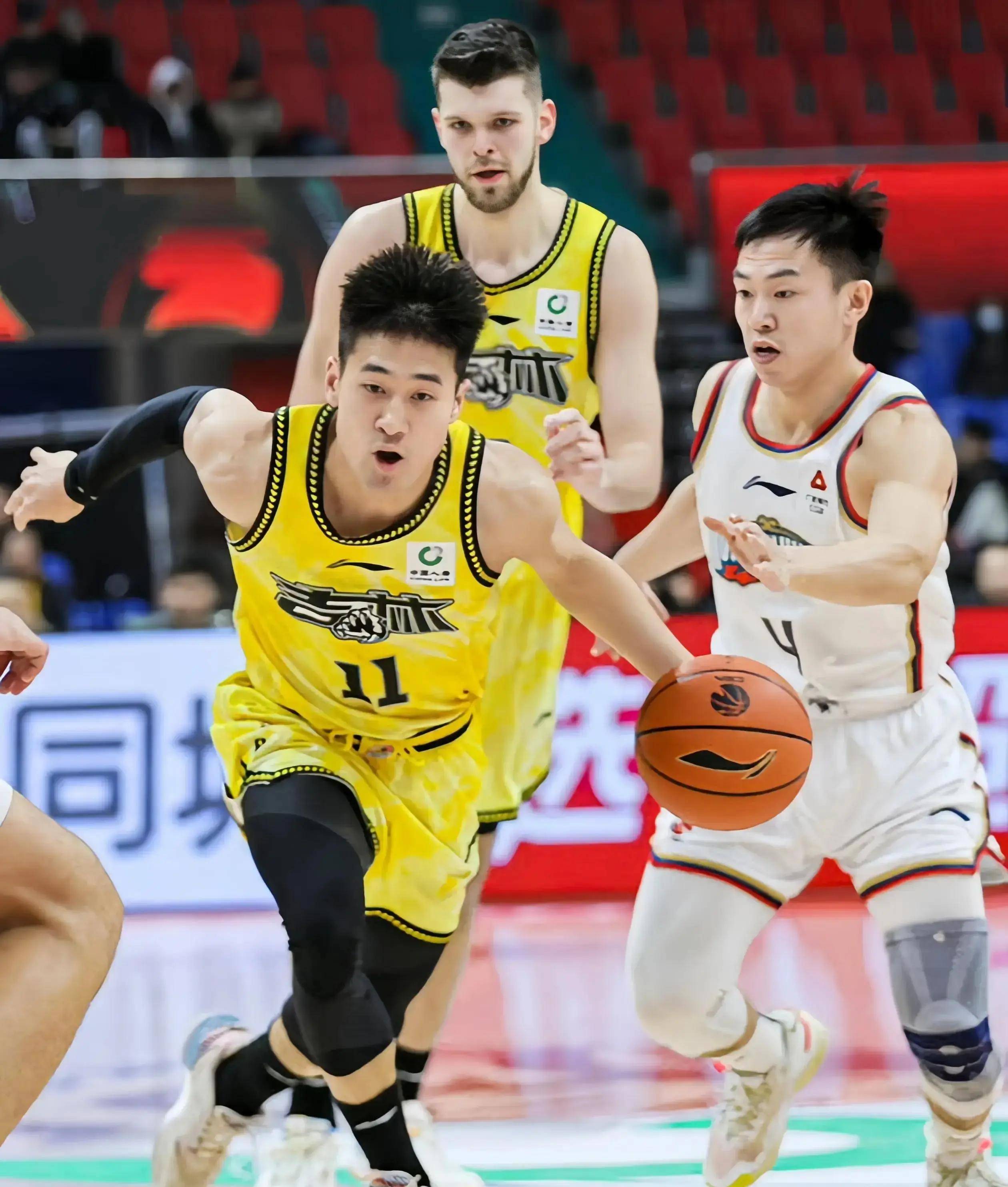 史诗对决！CBA上演极限翻盘的简单介绍