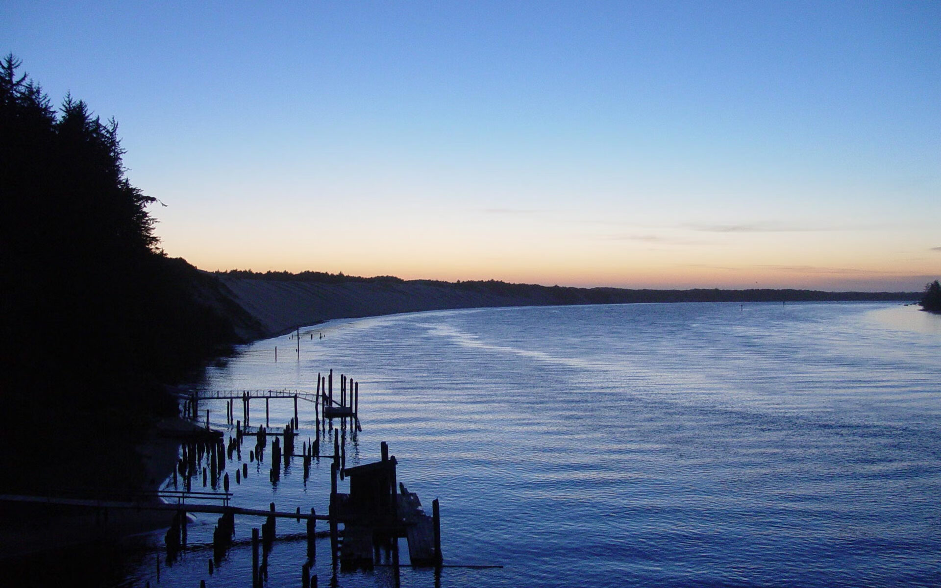 当篮球撞向赛道，哈登在方格旗下反扣的逆战