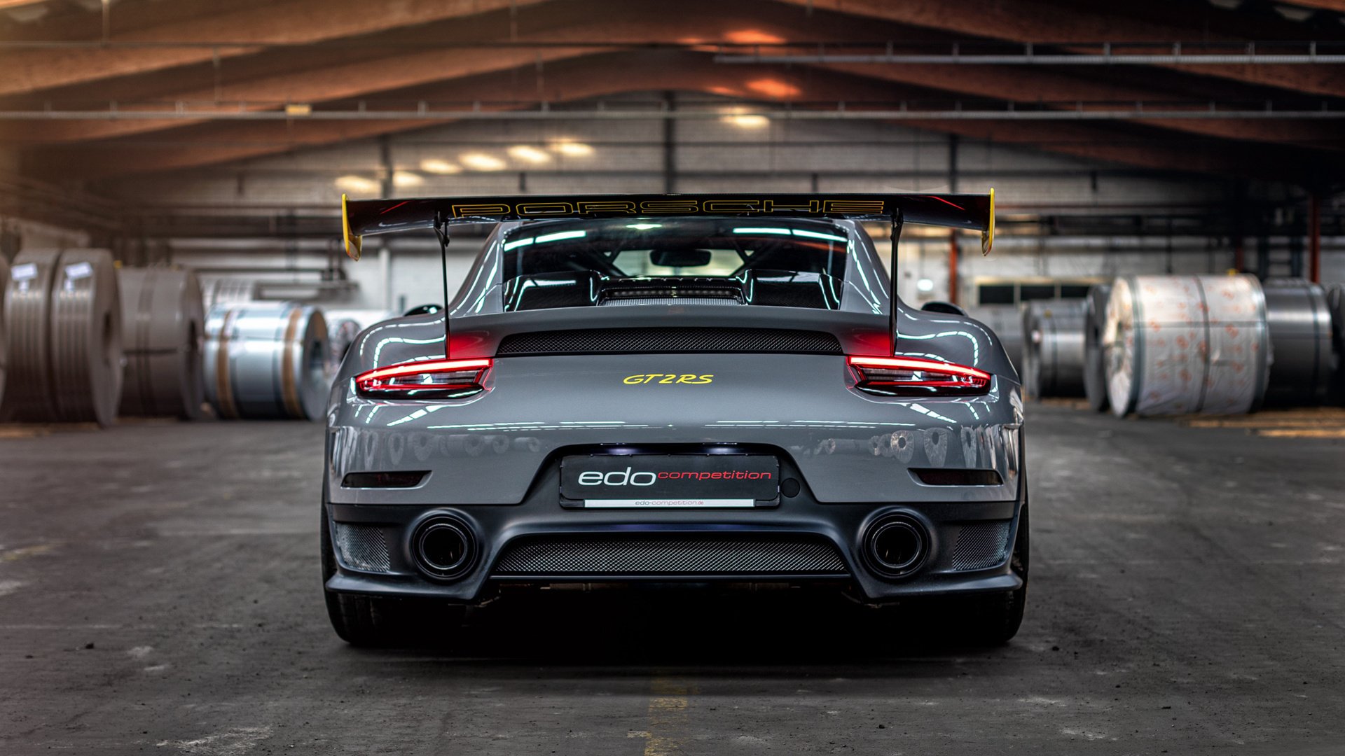 C罗一传一射导演逆转,洪都拉斯全明星险胜那不勒斯—一场足球世界的温暖对话