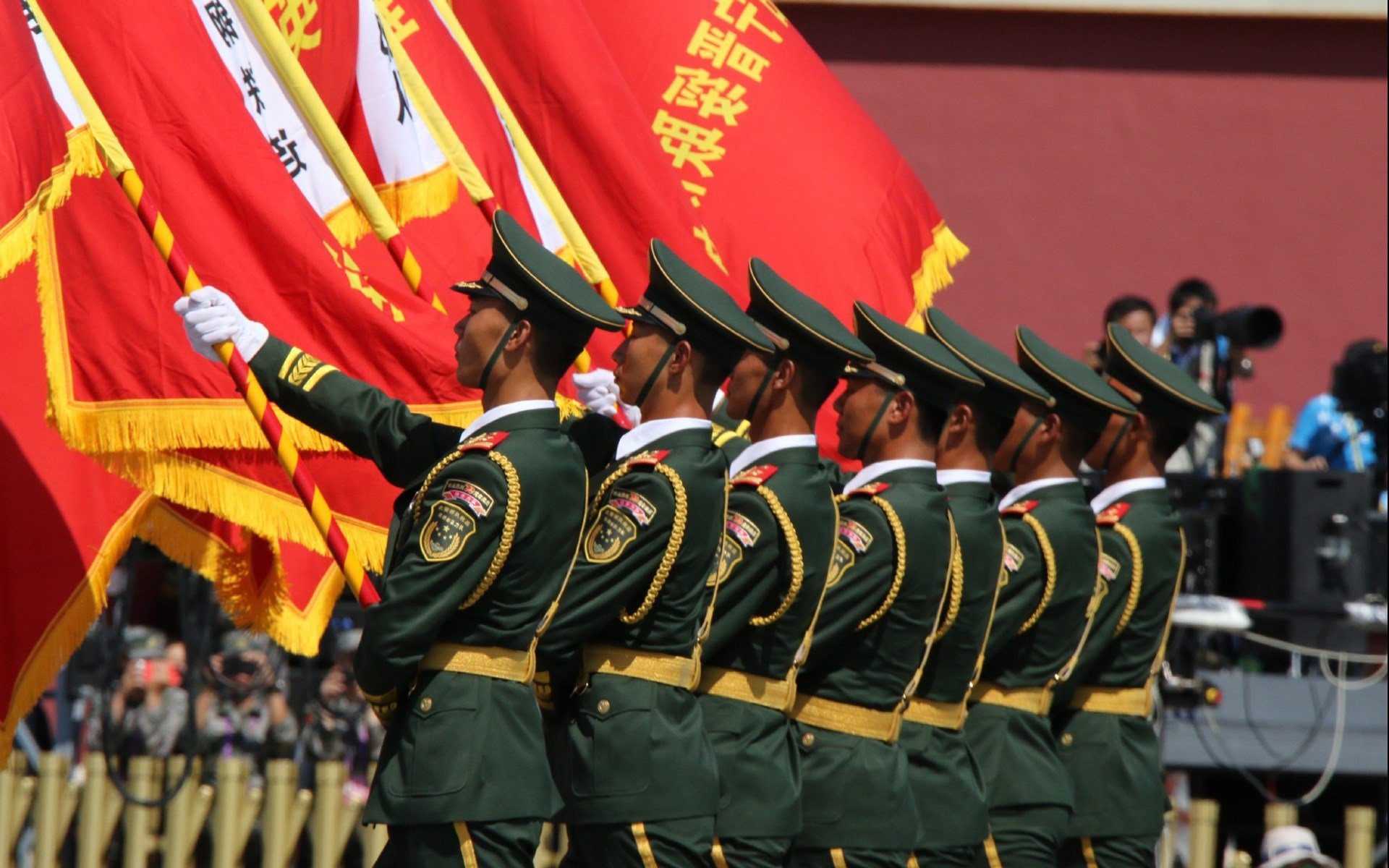 地中海之矛刺穿东方金元,格纳布里如何用一脚写就足球本质